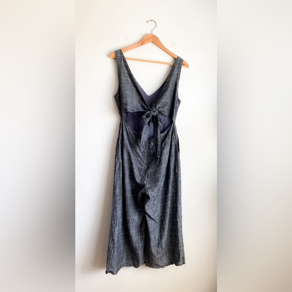 Dress Forum Windowpane Plaid Crop Jumpsuit Wide Leg Gray Bow Tie Preppy Geek M - Picture 7 of 10